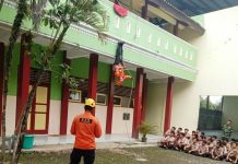 BPBD Banjarnegara Latih Vertical Rescue Siswa SMAN 1 Sigaluh